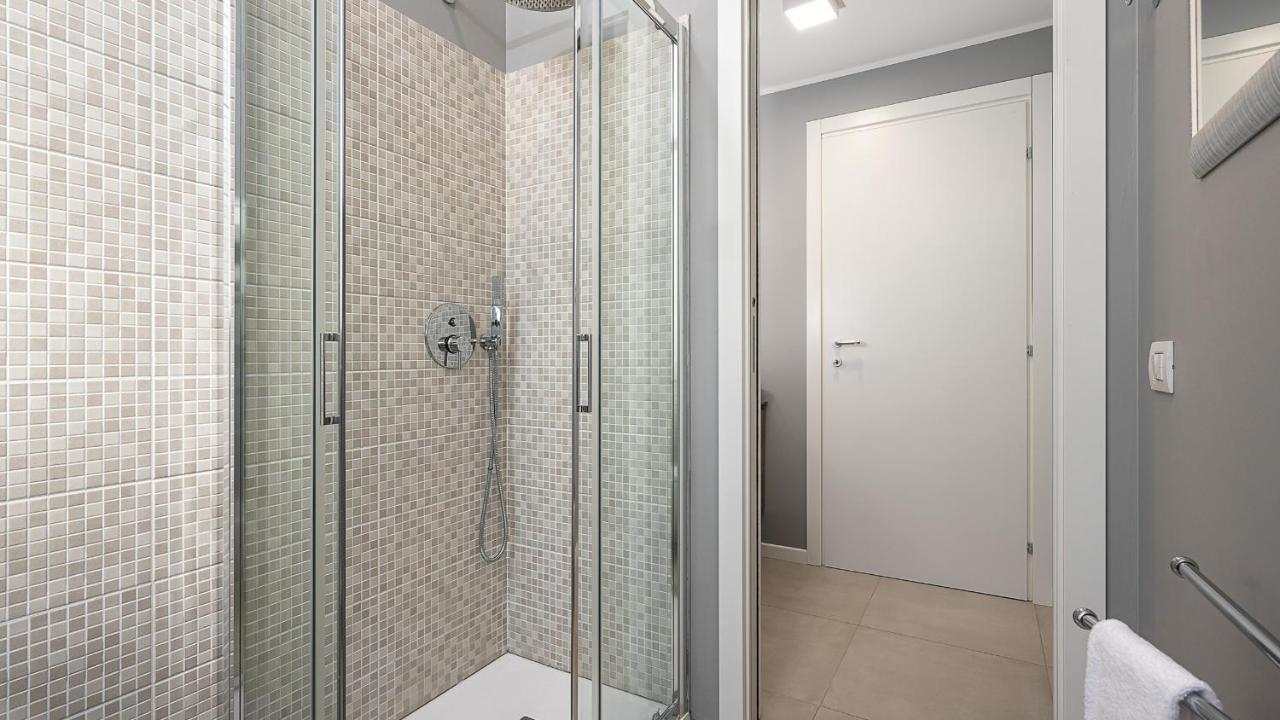 Classbnb - Due Moderni A 1km Dall'arco Della Pace Appartement