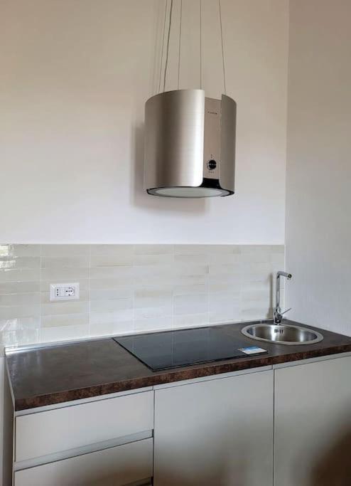 New Cozy 7 Metro Stops To Duomo! Apartment