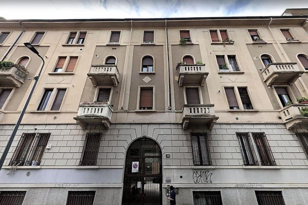 Apartment New Cozy 7 Metro Stops To Duomo! Milan