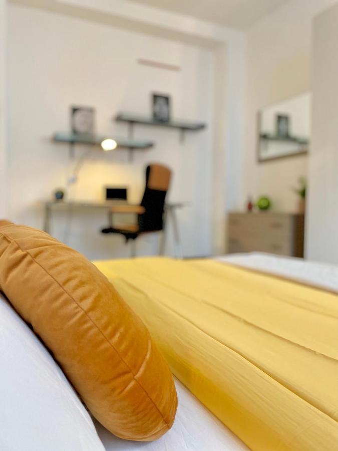 Homiesam - Yellow Dream & City Life Milano