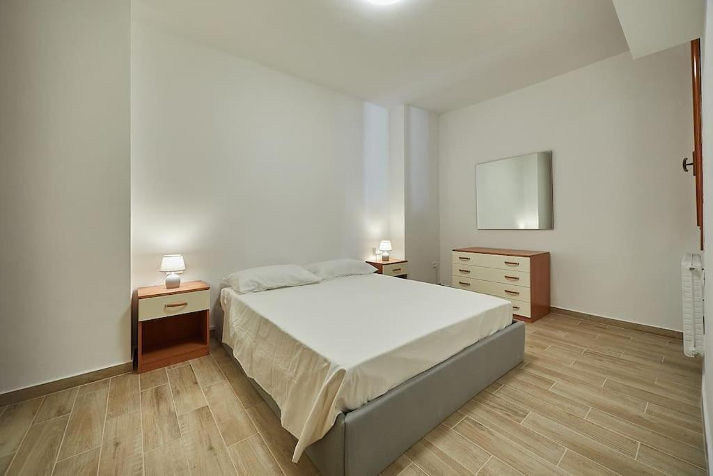 Flat Number 8 Appartamento *