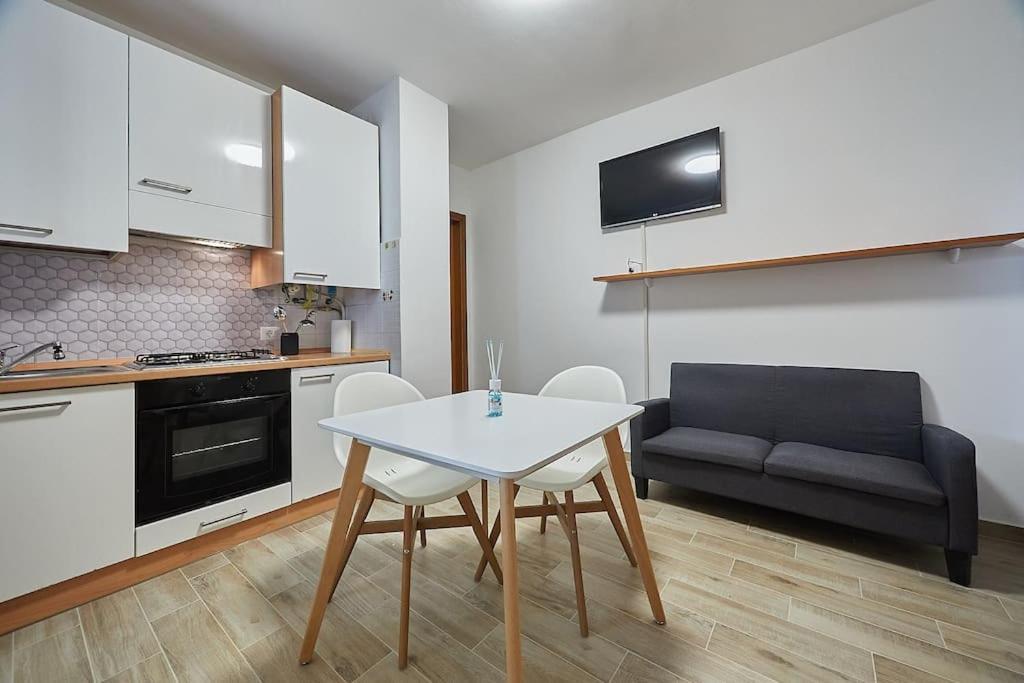 Appartamento Flat Number 8 Milano