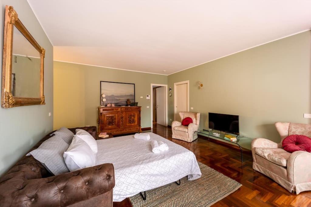 Navigli-duomo Big House With Free Parking • Top! Leilighet Milano