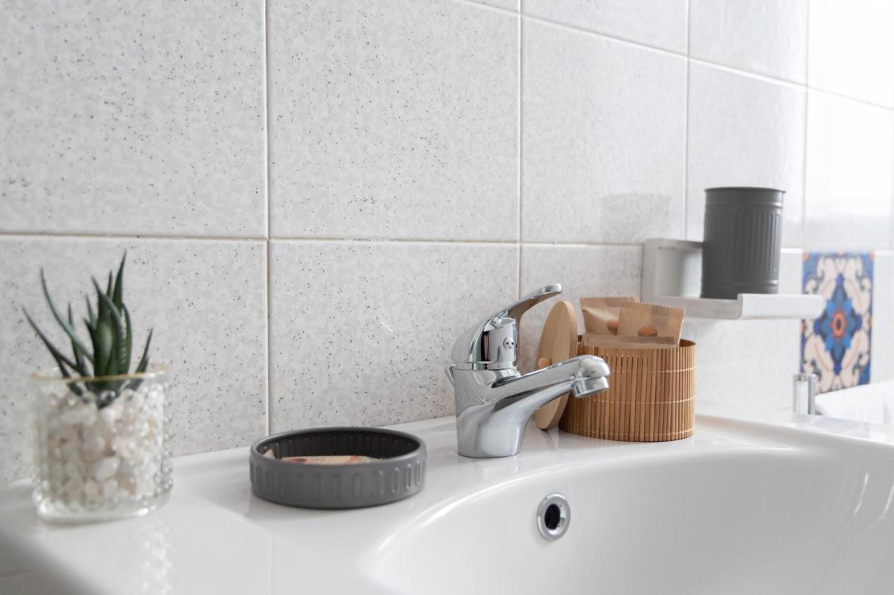 Apt Vicino Metropolitana Porta Romana, 4 Minuti Da Duomo, Free Wifi&netflix Appartement Milaan