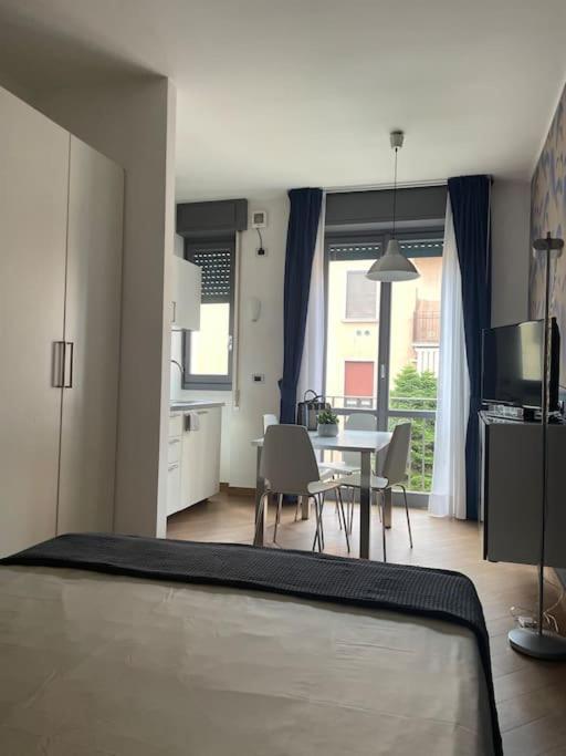 Bijou In Marghera District * Mailand