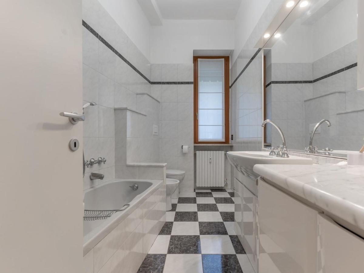 The Rent - Spacious Three-bedroom In Moscova Appartamento *