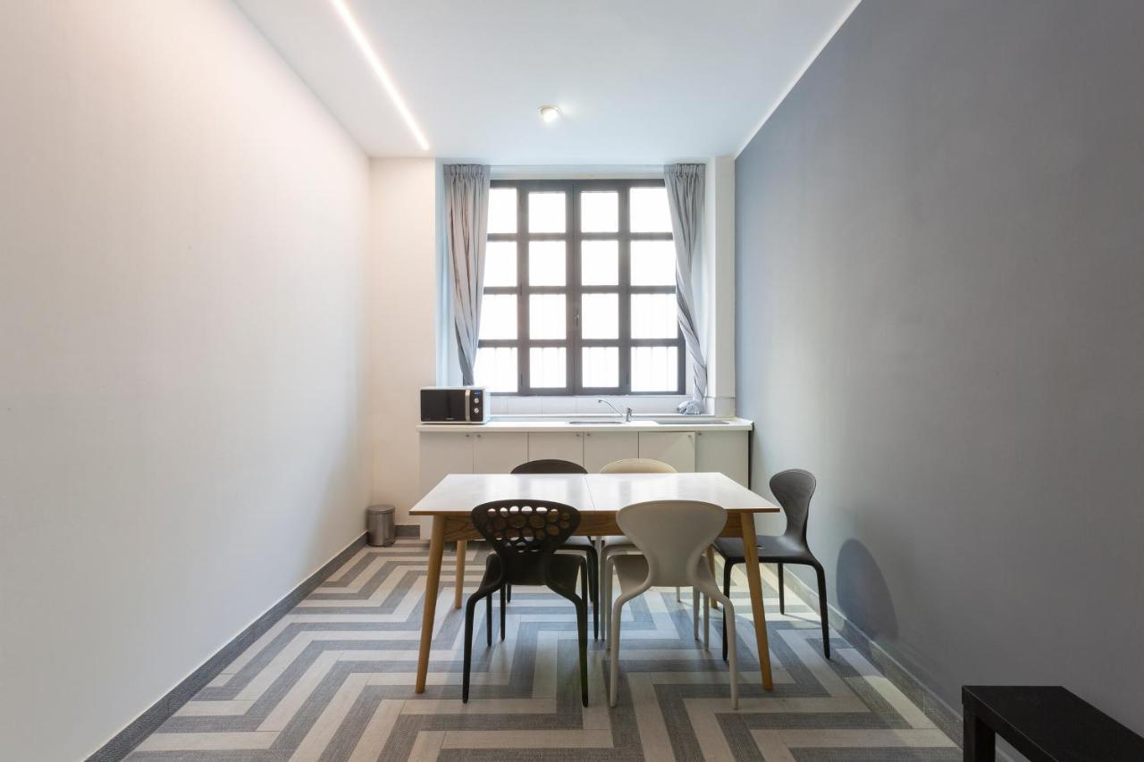 Armani House, Superior In Center Milaan