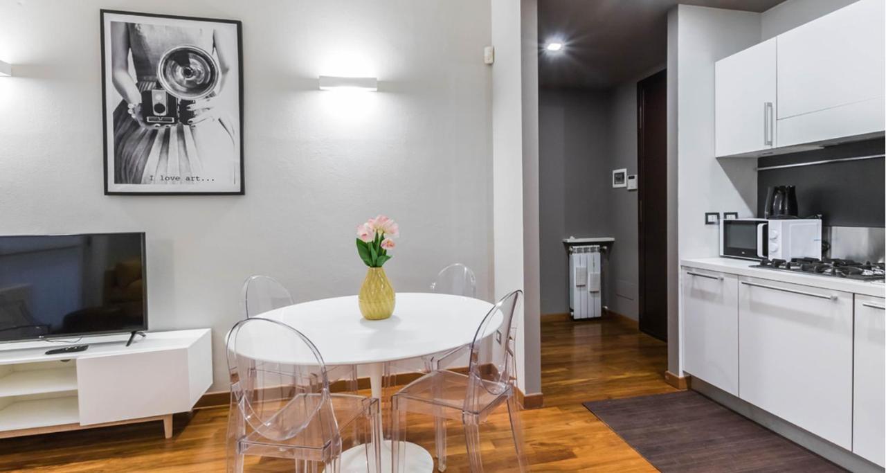 Joivy Elegant 1 Bedroom In Front Of The Sforzesco Castle Appartement *