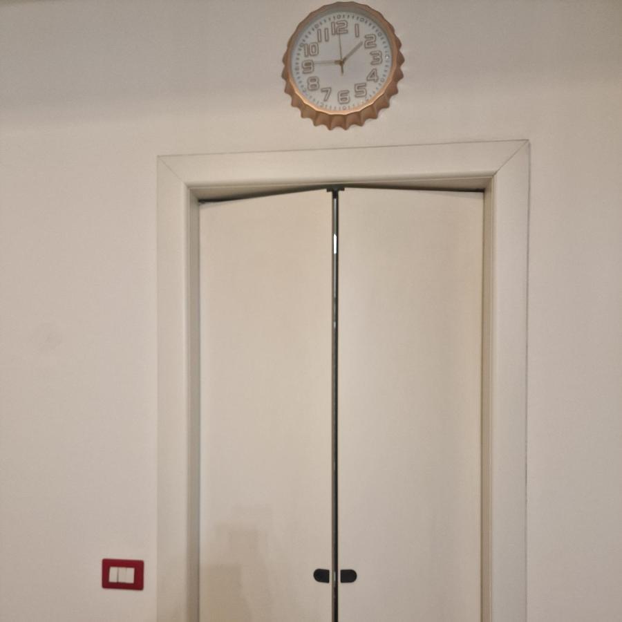 Apartment M.aurelio Red