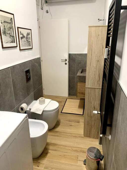 Con Terrazzo Sui Tetti Milanesi Lejlighed