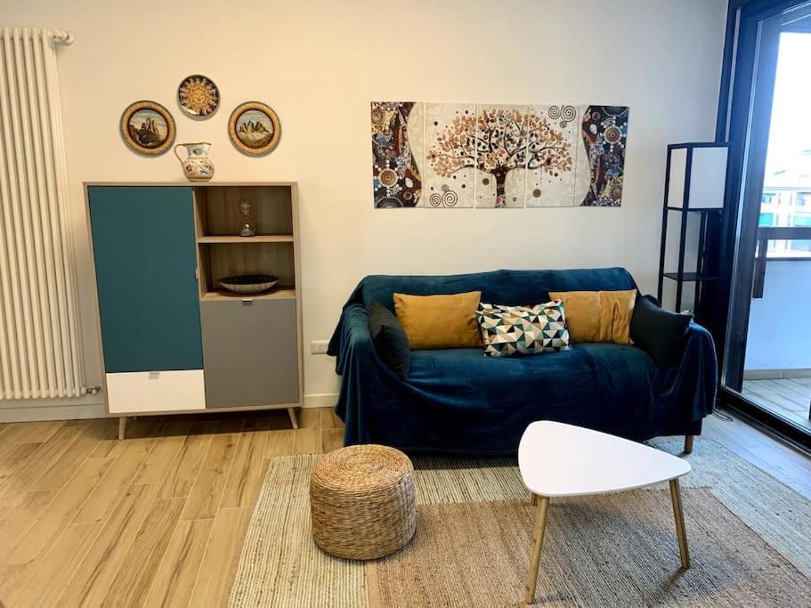 Con Terrazzo Sui Tetti Milanesi Lejlighed Milano