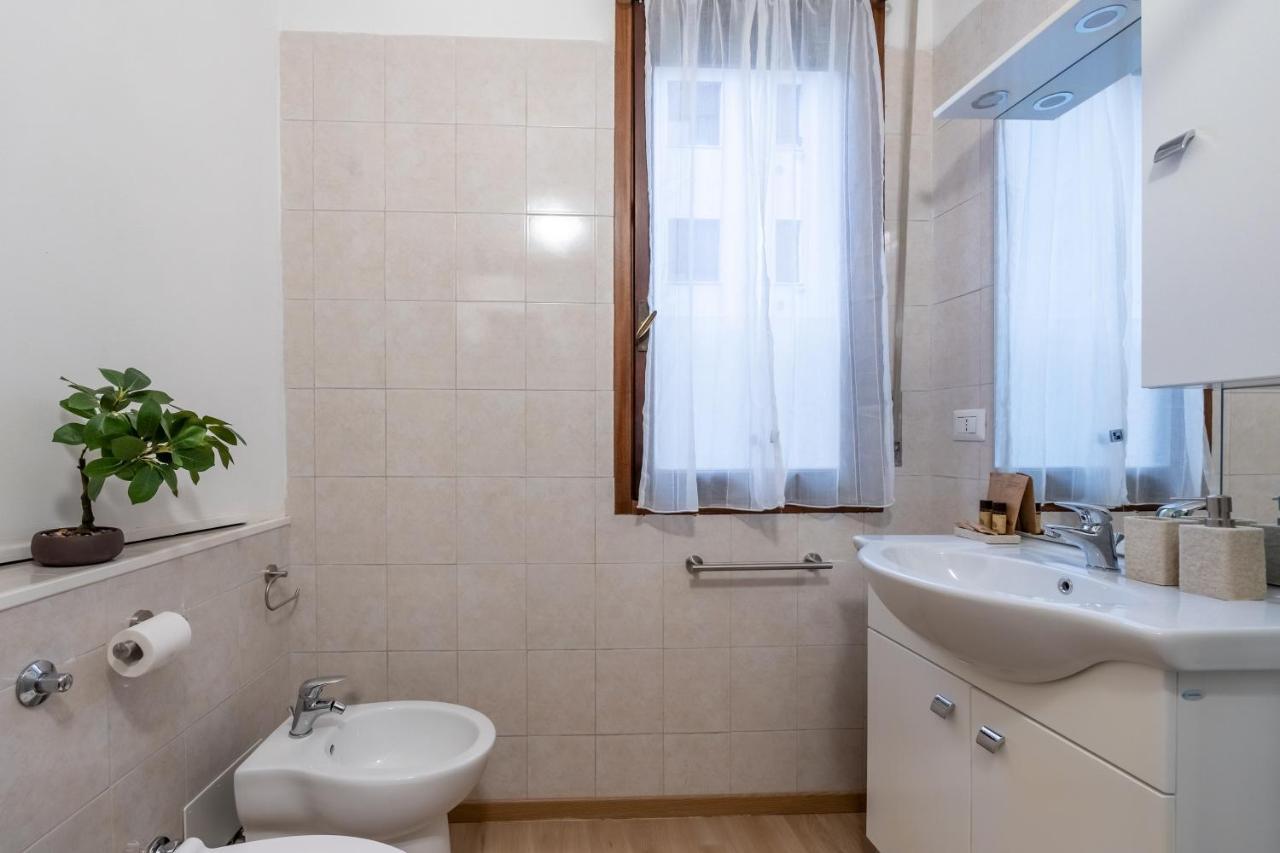 1,2 Porta Centro Parking Free Leilighet