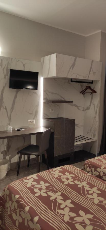 Mistral Hotel 3*