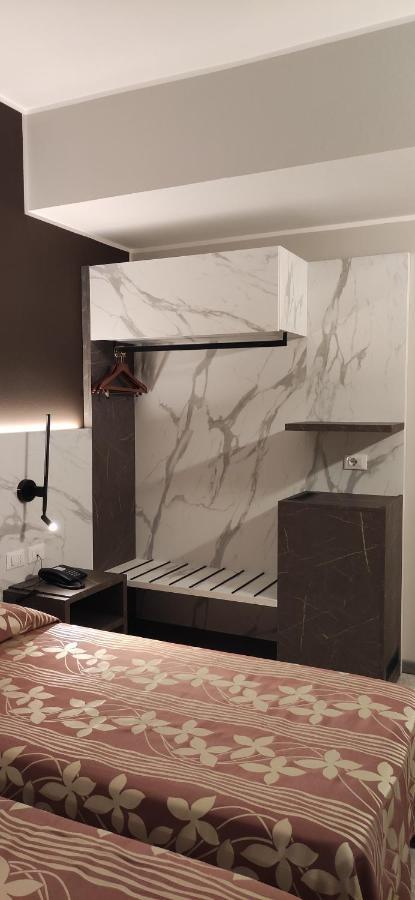 Mistral Hotel 3*