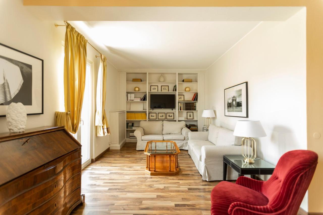 Apartment Montenapoleone - Sant Andrea Charme Penthouse Milan