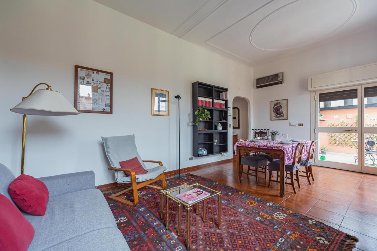 Cozy Apt With Terrace - 500 M Far From Zara M5 Appartamento *