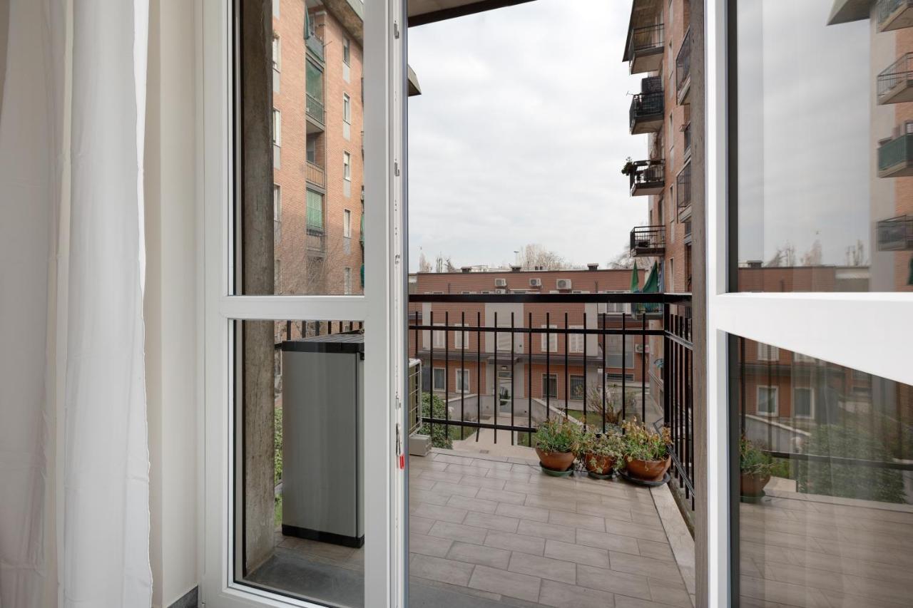 Apartment Dergano Comfy - 250 M Far From M3 Milan