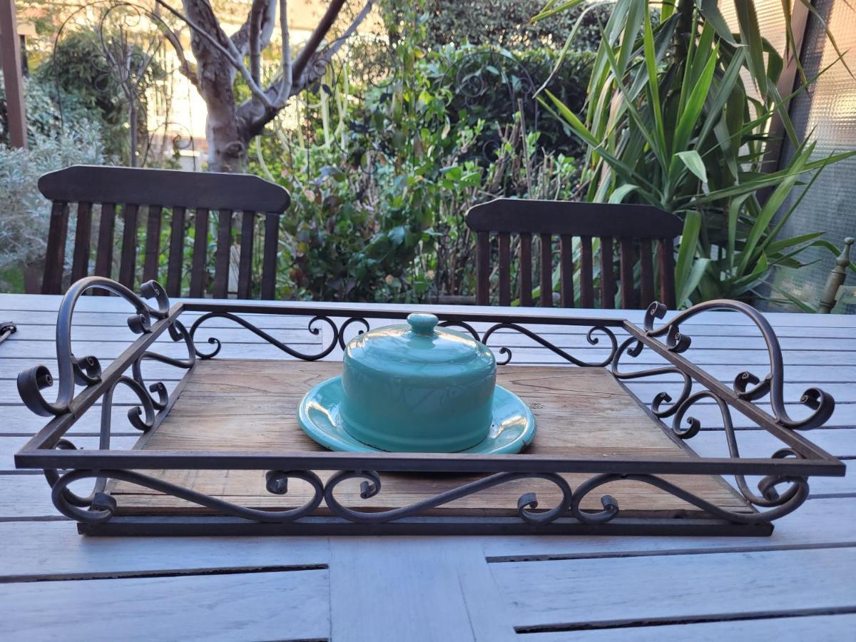 Stanza In Con Giardino * Milano