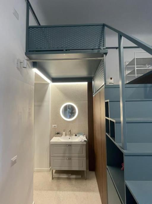 Lovely Flat In Bocconi Leilighet *