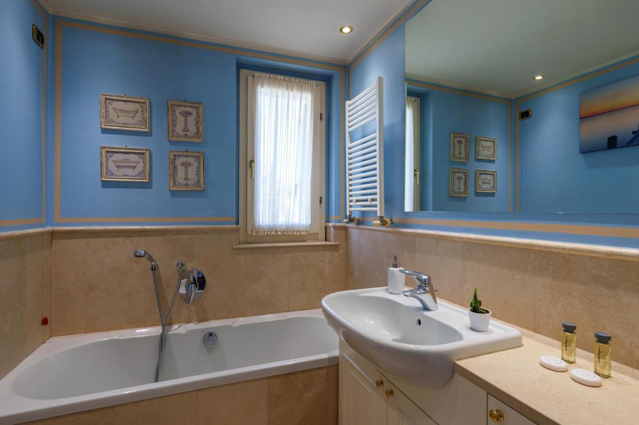 Appartement Montenapoleone-duomo Attico Di Lusso E Parcheggio Privato *