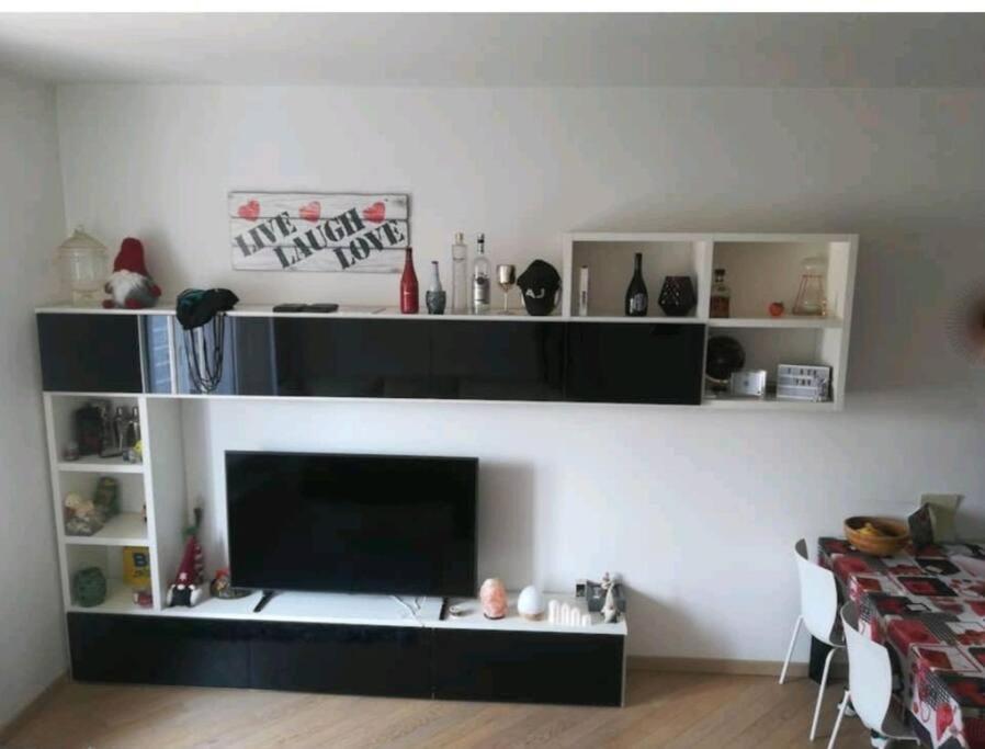 Apartment Luminoso E Moderno In Piazzale Loreto