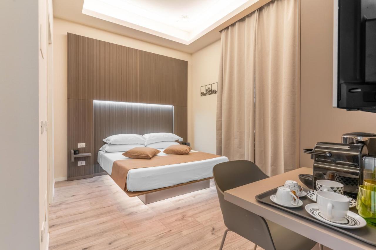 Meneghina Foresteria Lombarda * Milano
