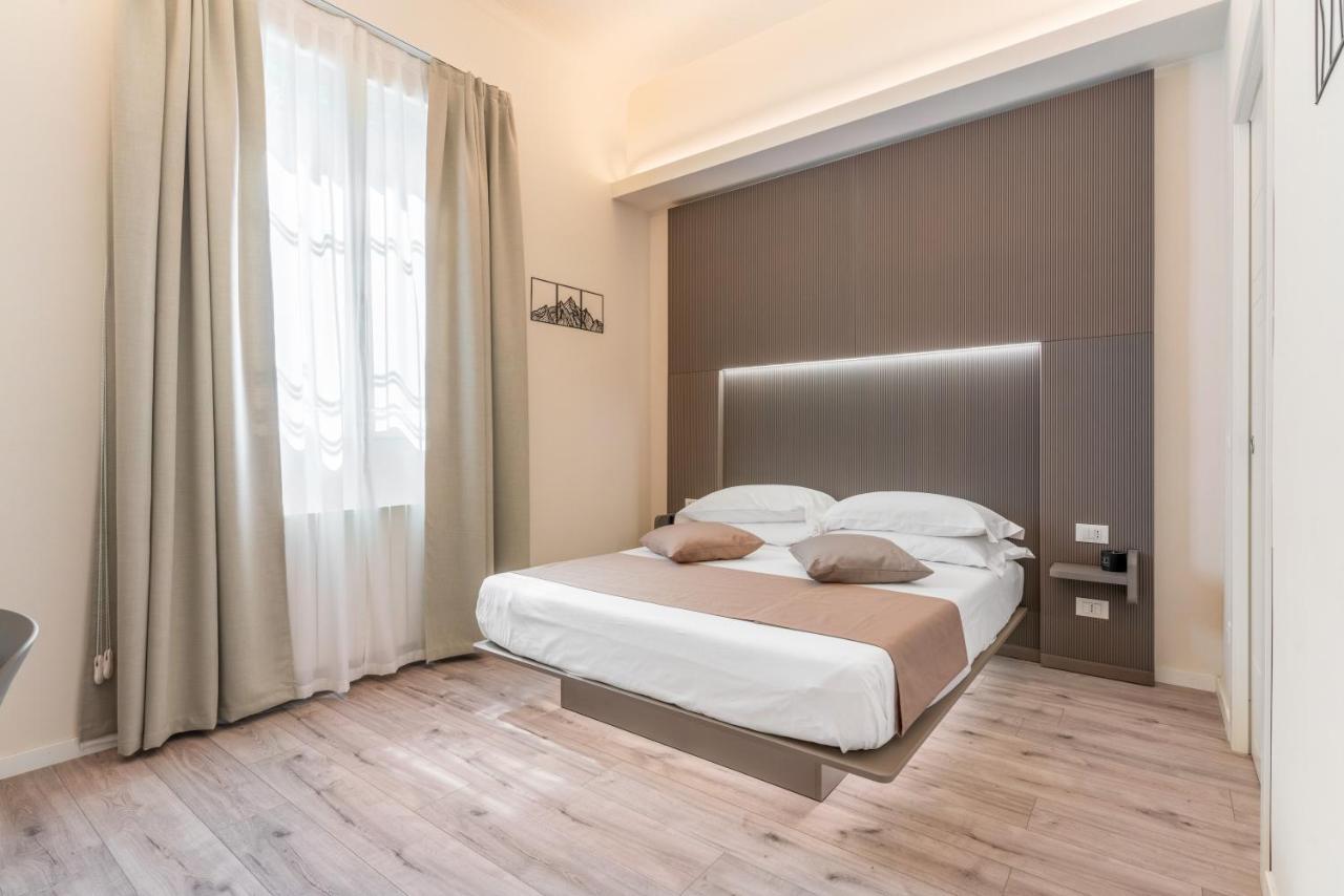 Meneghina Foresteria Lombarda * Milano