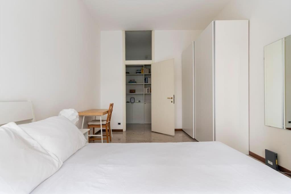 Quiet Arco Della Pace Apartment