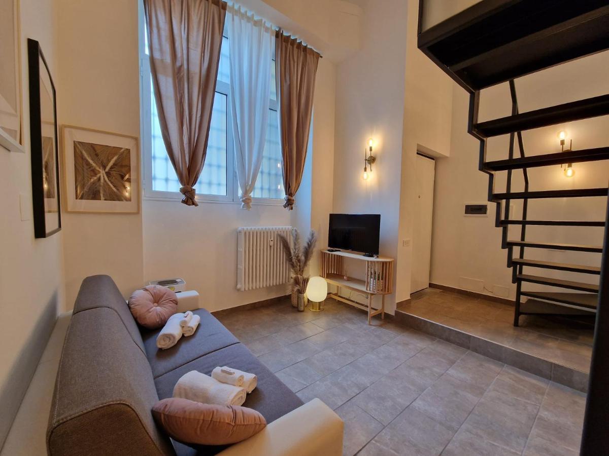 Regina In Porta Romana 2 - Sky Tv, Wifi E Breakfast Box Leilighet Milano