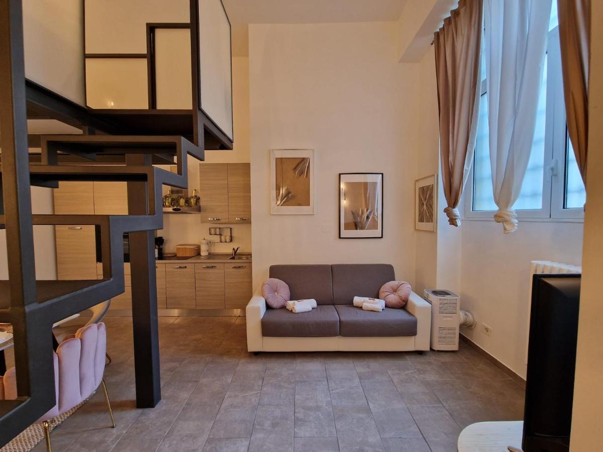 Regina In Porta Romana 2 - Sky Tv, Wifi E Breakfast Box Leilighet Milano