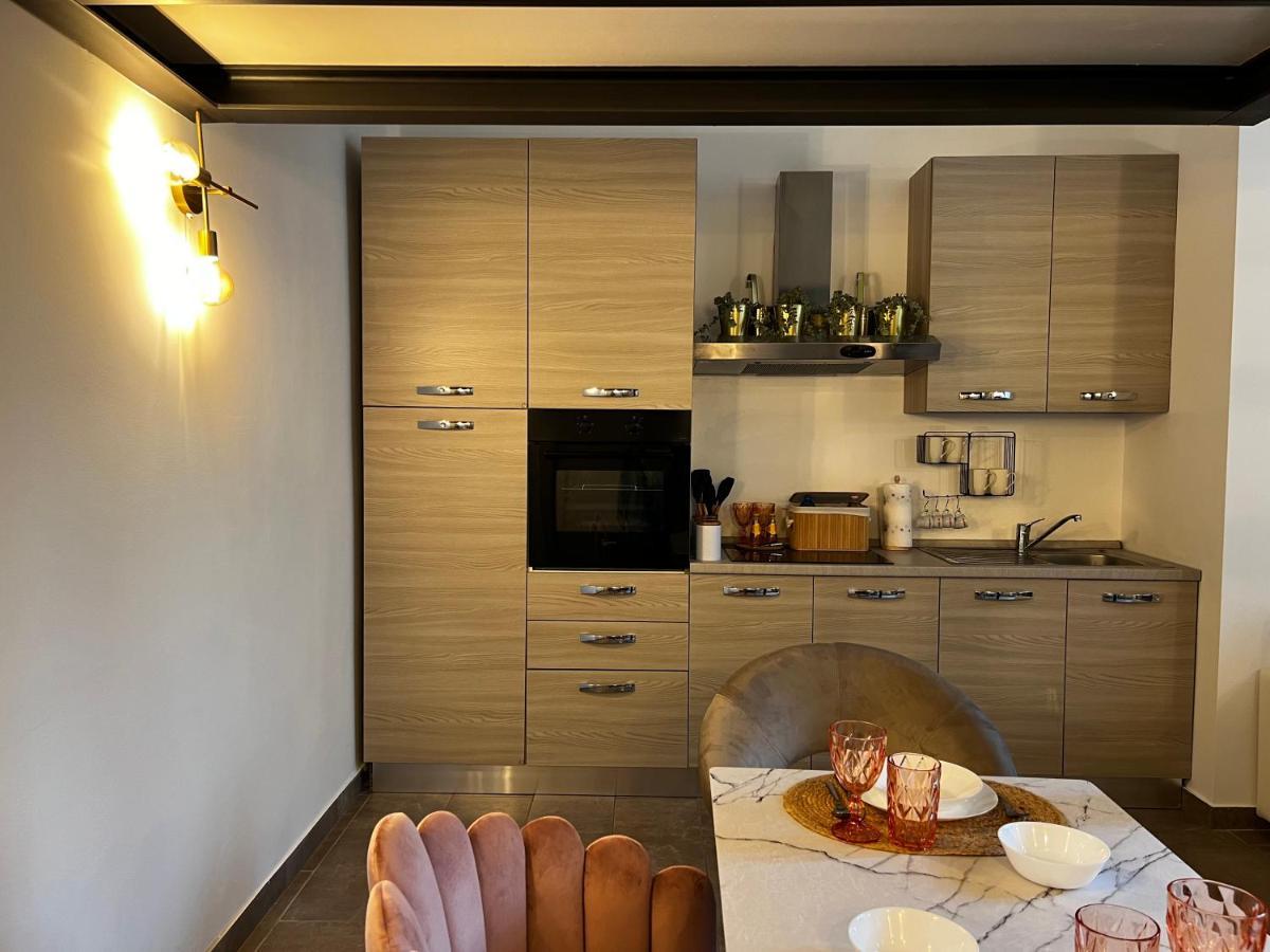 Regina In Porta Romana 2 - Sky Tv, Wifi E Breakfast Box Leilighet Milano