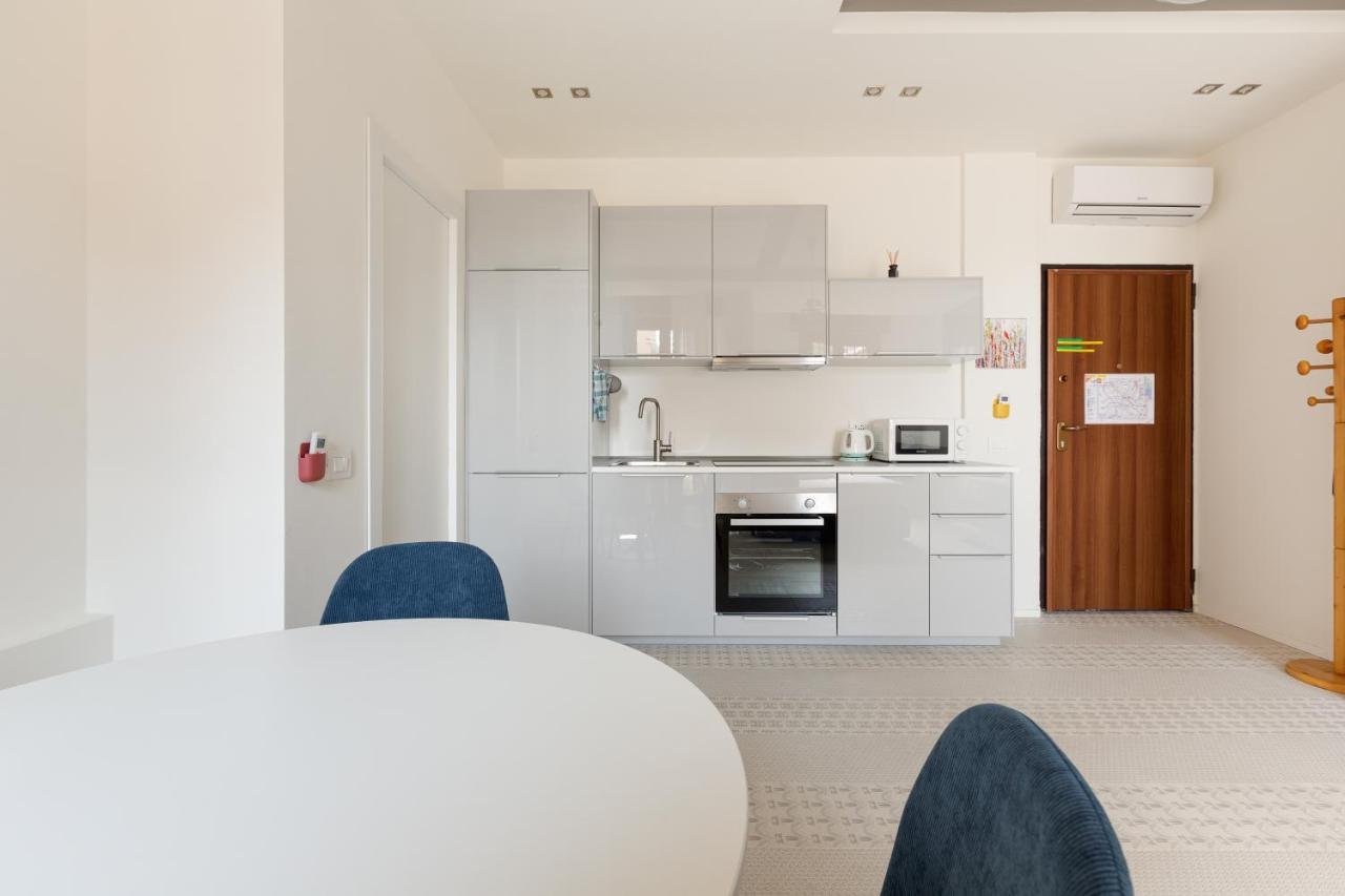 Renovated Apts Leilighet *