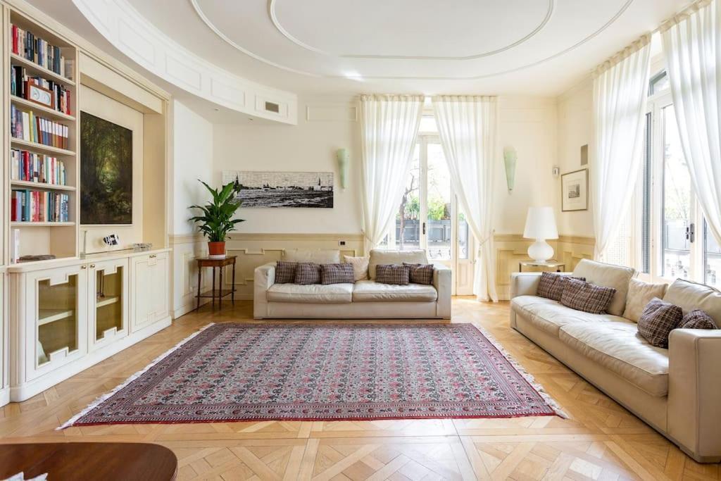 Center Luxury With Balcony Lejlighed Milano