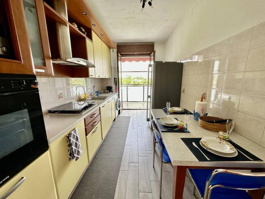 Tranquilla Terrazza Nel Verde Con Garage By Revenue House Apartment *