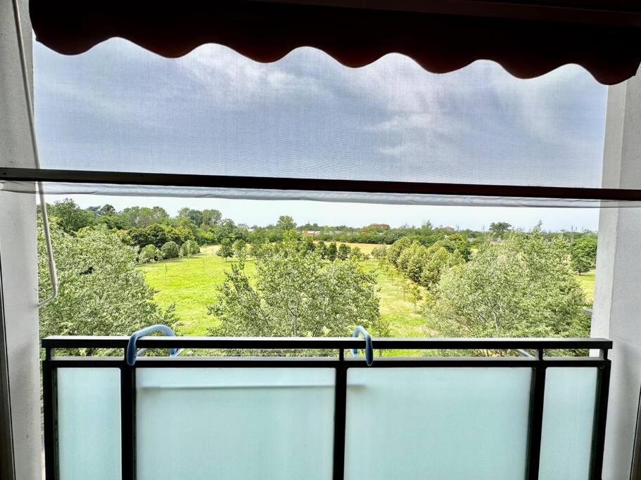 Tranquilla Terrazza Nel Verde Con Garage By Revenue House