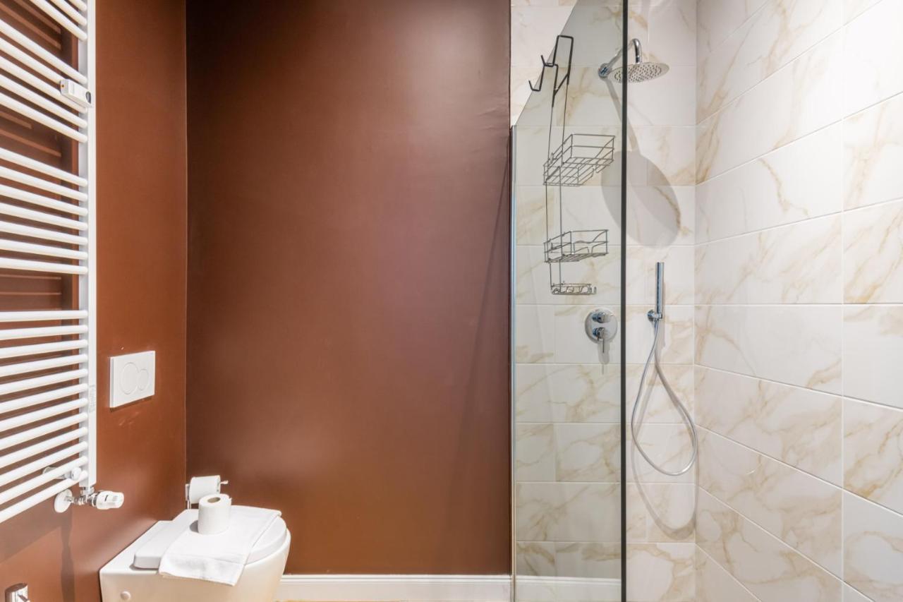 Easylife - Stile E Comfort A Due Passi Da