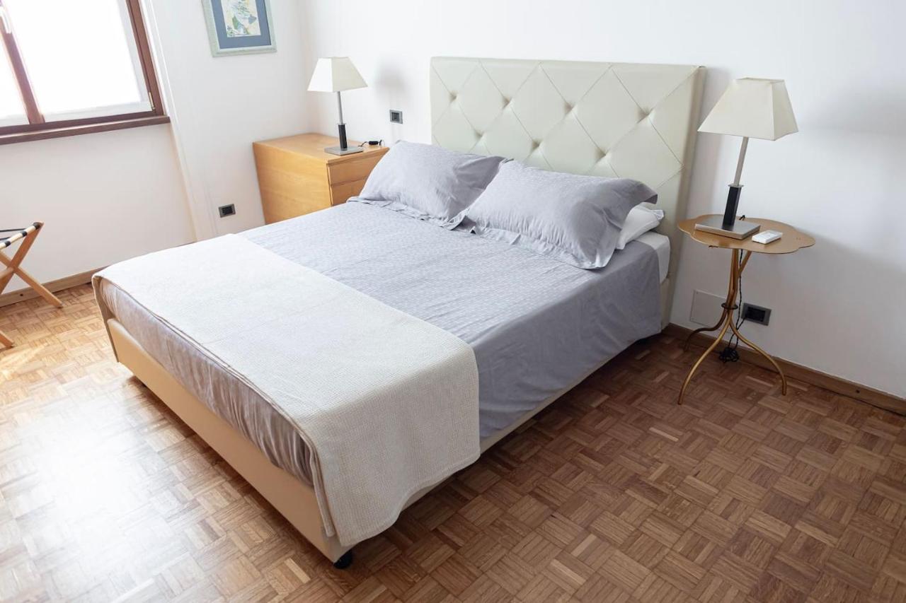 Apartment Close To Duomo Milan