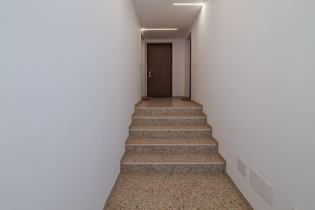 Primopiano - Jenner Apartment