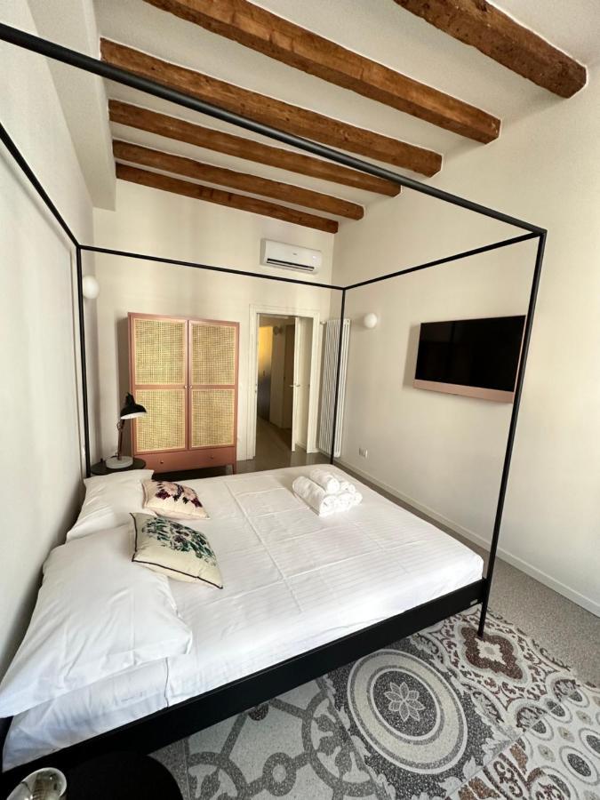 Navigli Porta Genova Apartment *
