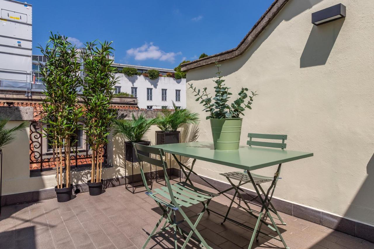 Appartement Zen Garden Rooftop Terrace And Duomo View Milaan