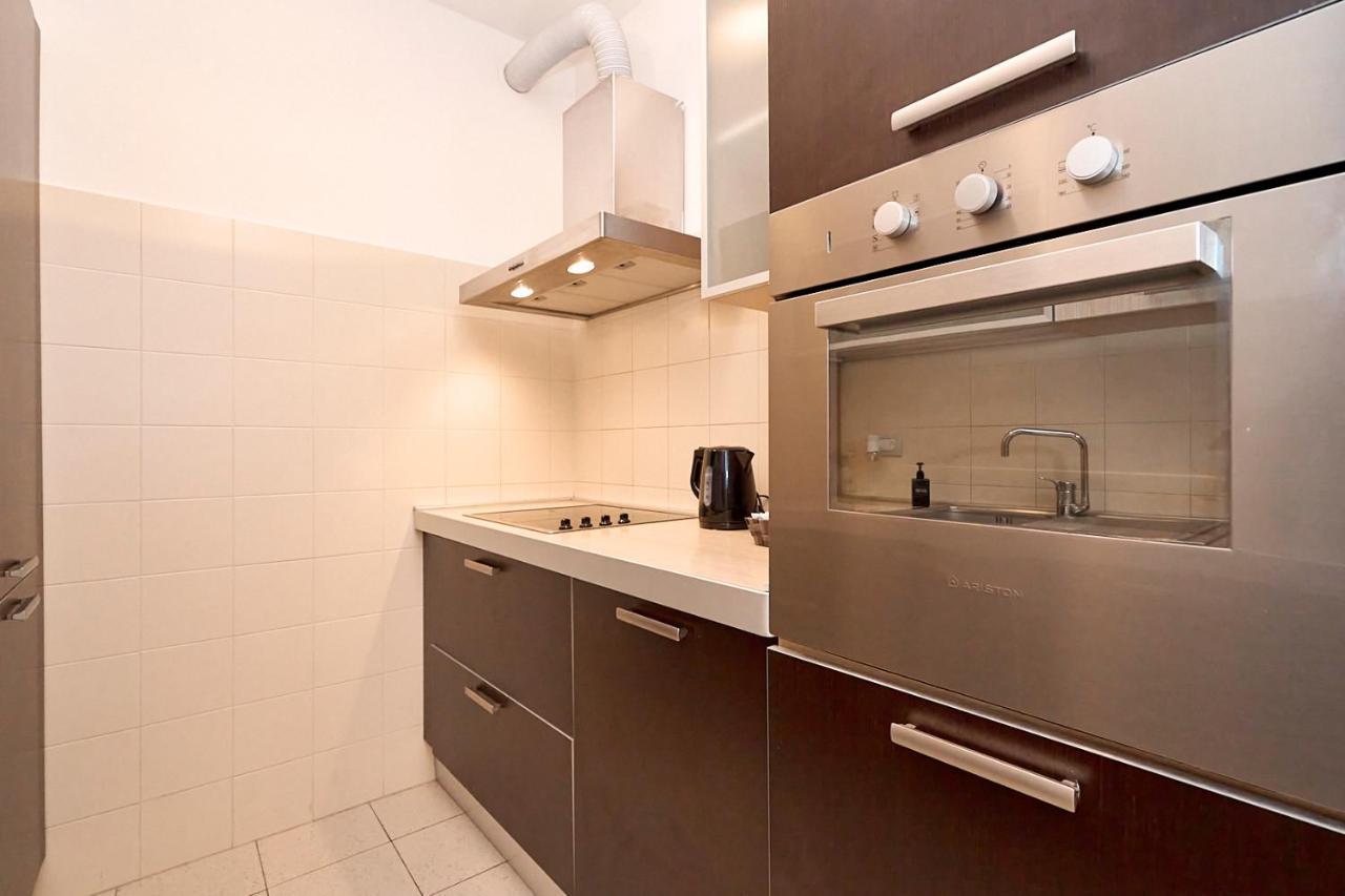 Design House A/c Wifi 20 Minutes From Duomo Lejlighed