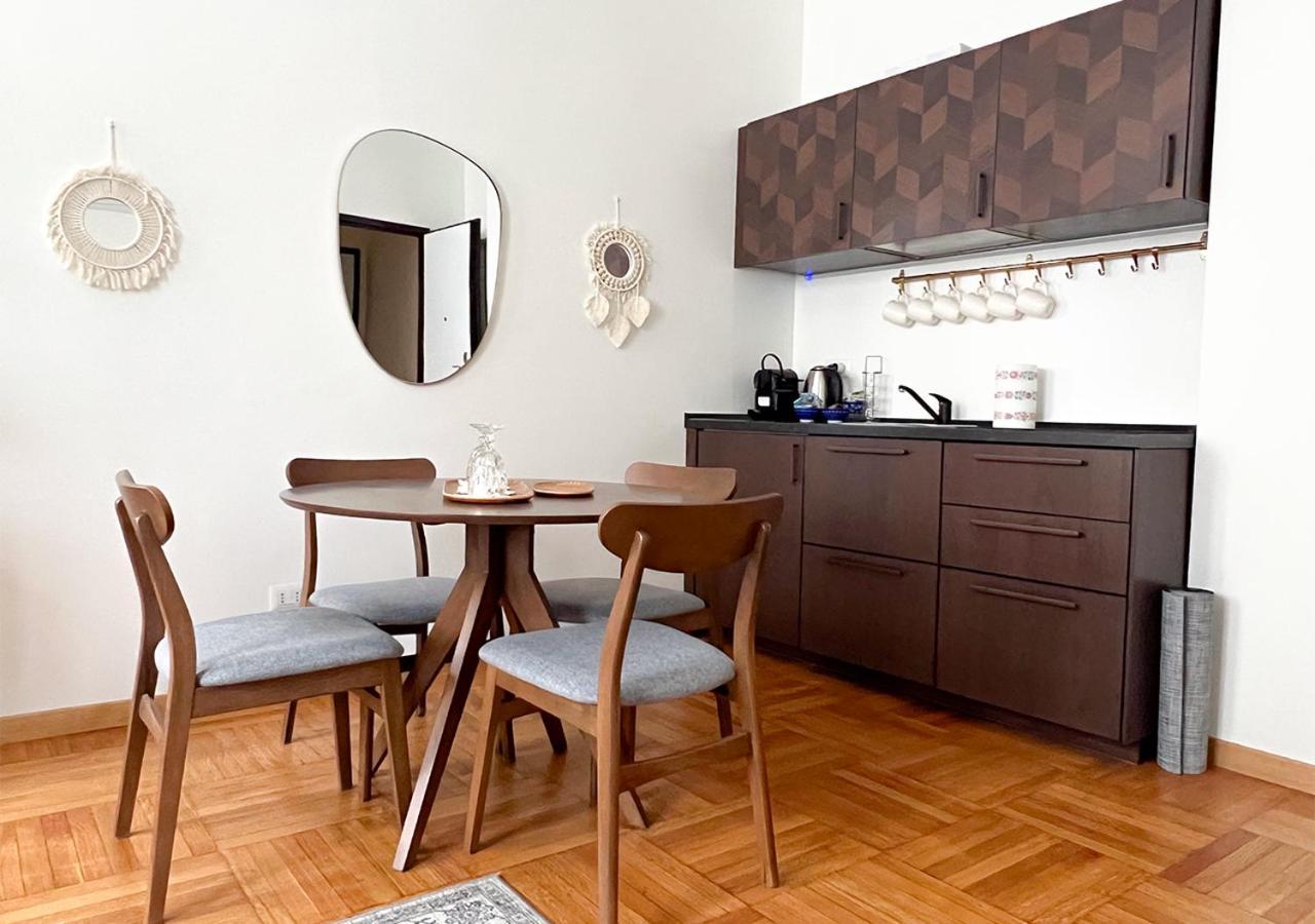 Apartment Cozy Duomo - Elegant & Quiet, 300M From Cathedral Milan