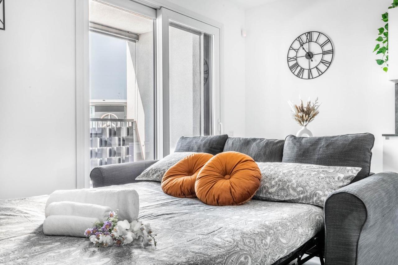 Harmony House - Rho Fiera 6min - Free Parking - Terrace Apartment Mailand