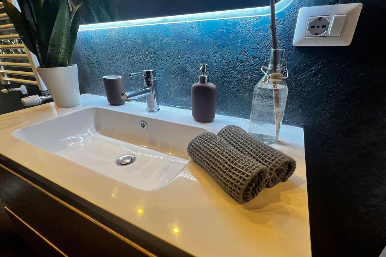 Prestigioso Trilocale Sui Navigli Con A/c & Wi-fi Appartement *