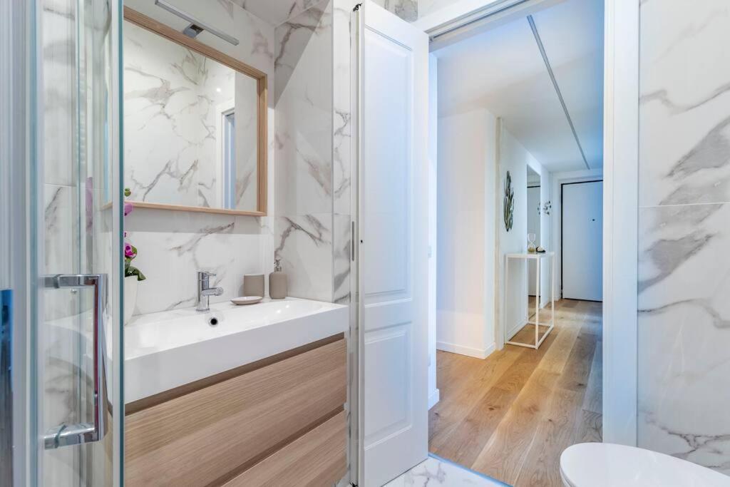 Bocconi Luxury Apartment Mailand