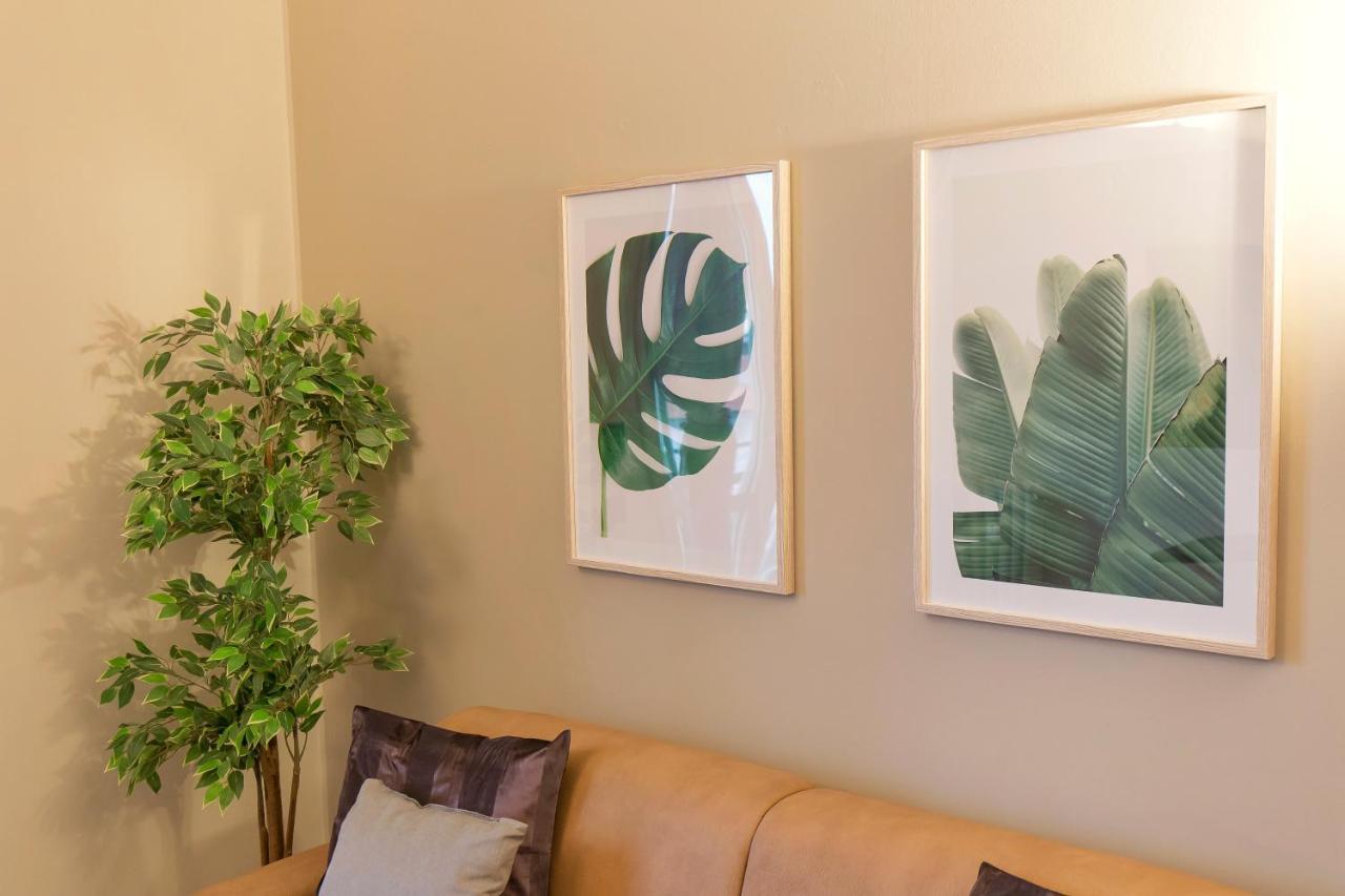 Modern & Bright 2 Bedroom Flat 50m From M4 Stop * Milaan