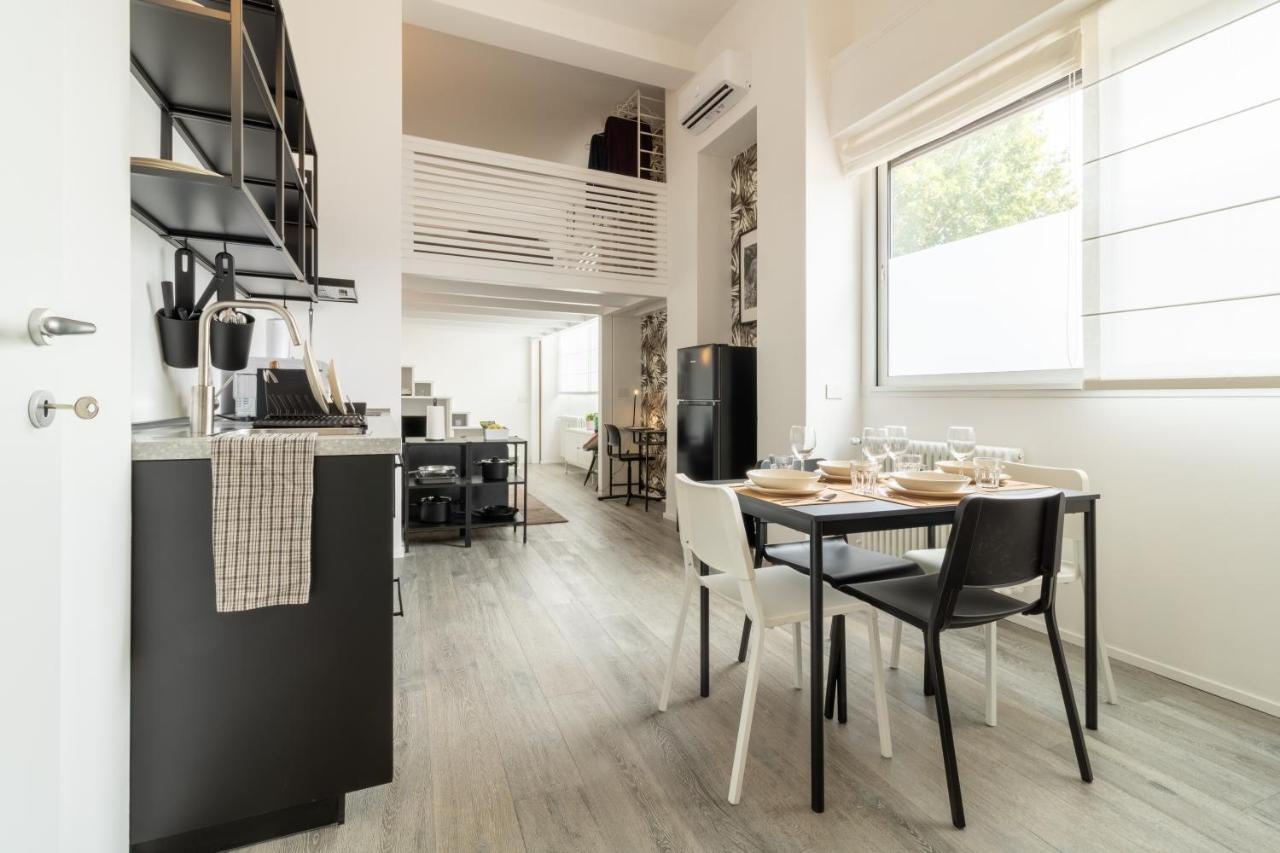 Navigli - Chic And Sophisticated In Apartment *