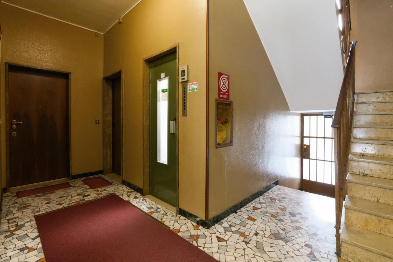 Primopiano - Carlone Lejlighed Milano