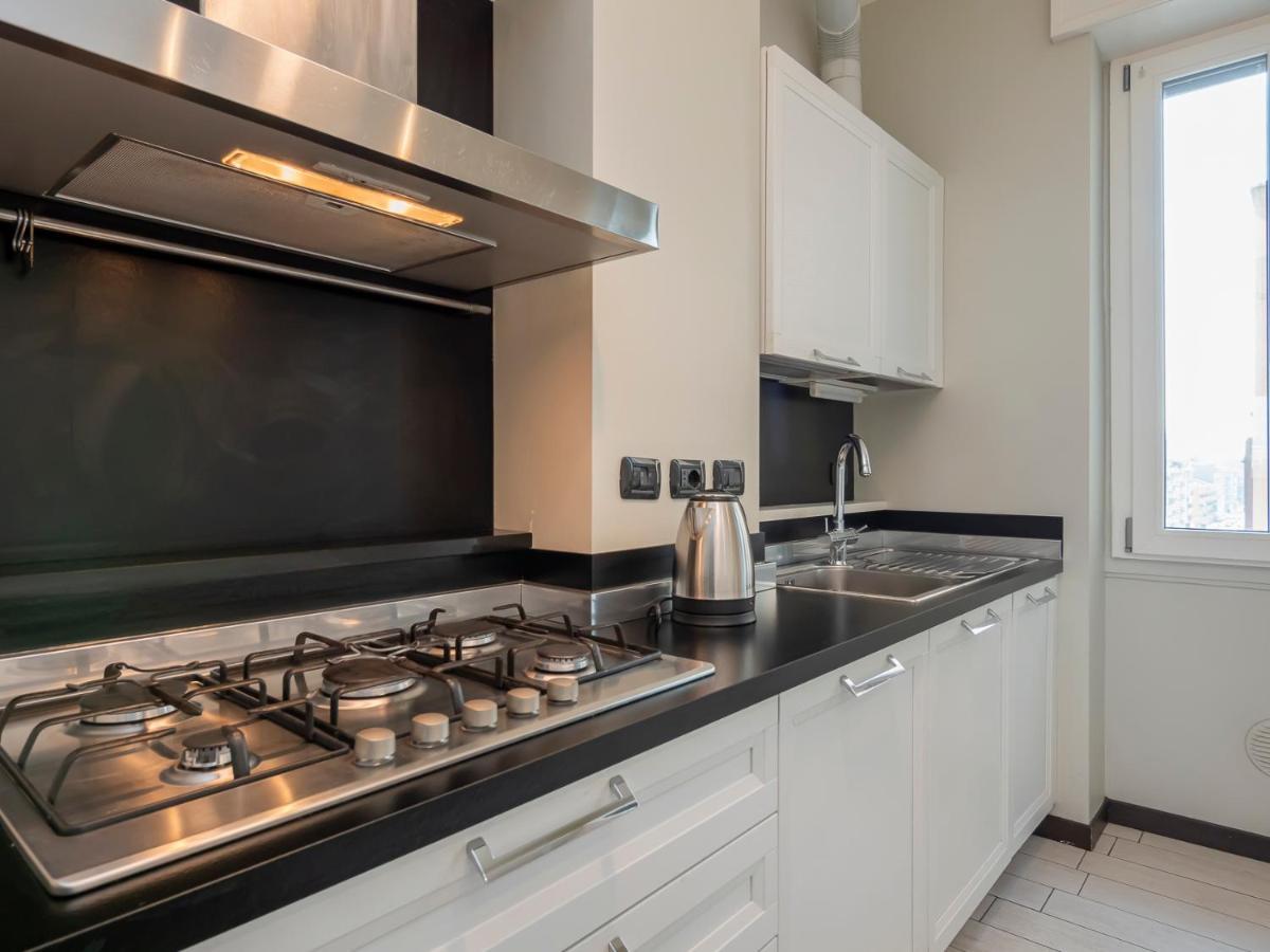 Youhosty - Murat 85 * Milano