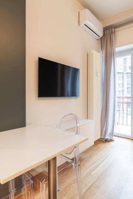 Apartment Elegante Monolocale Sui Navigli *
